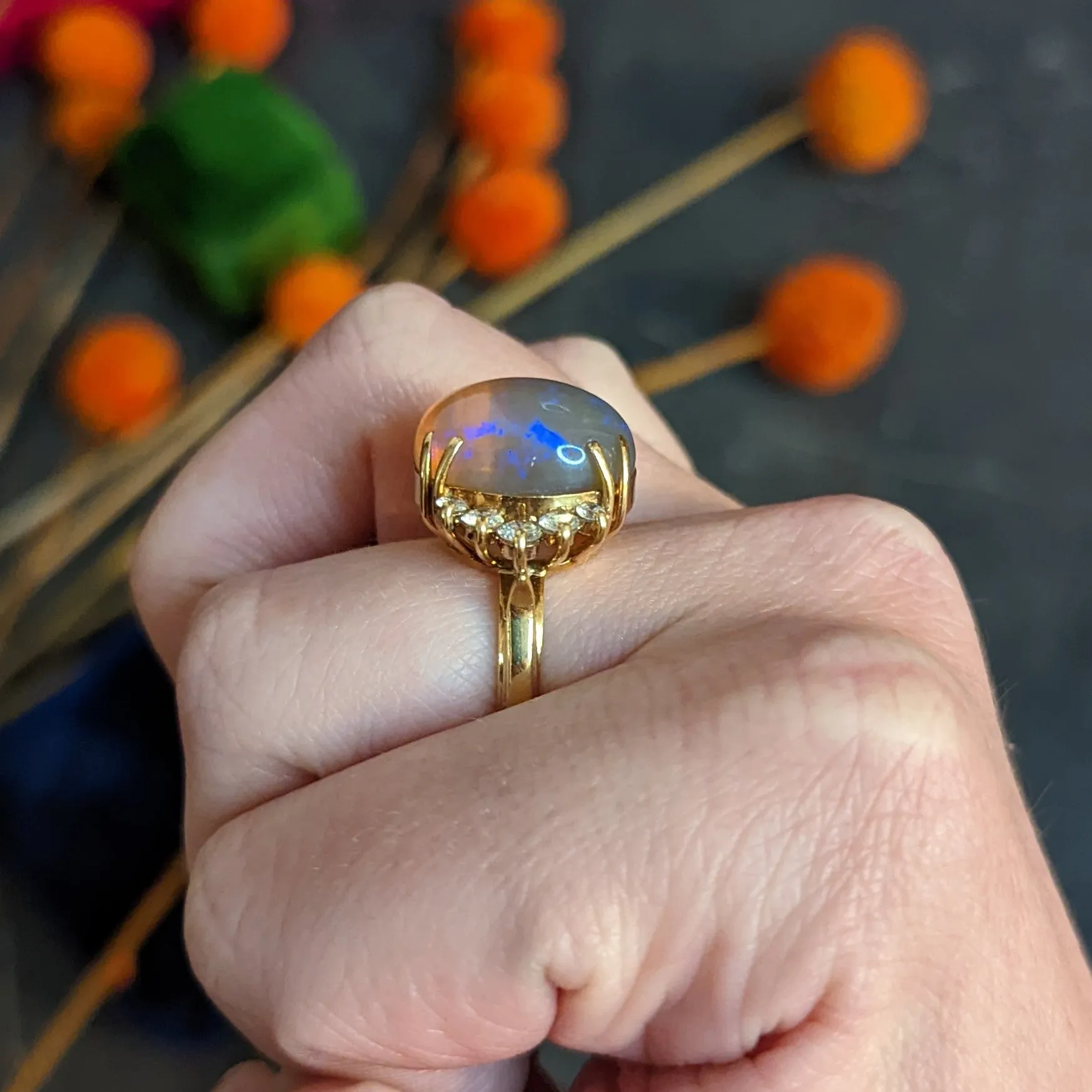 1970's Vintage Jelly Opal Diamond 18 Karat Gold Gemstone Ring