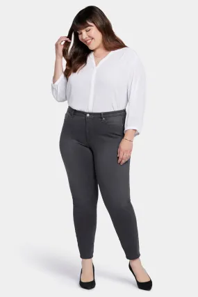 Ami Skinny Jeans In Plus Size - Beatrix