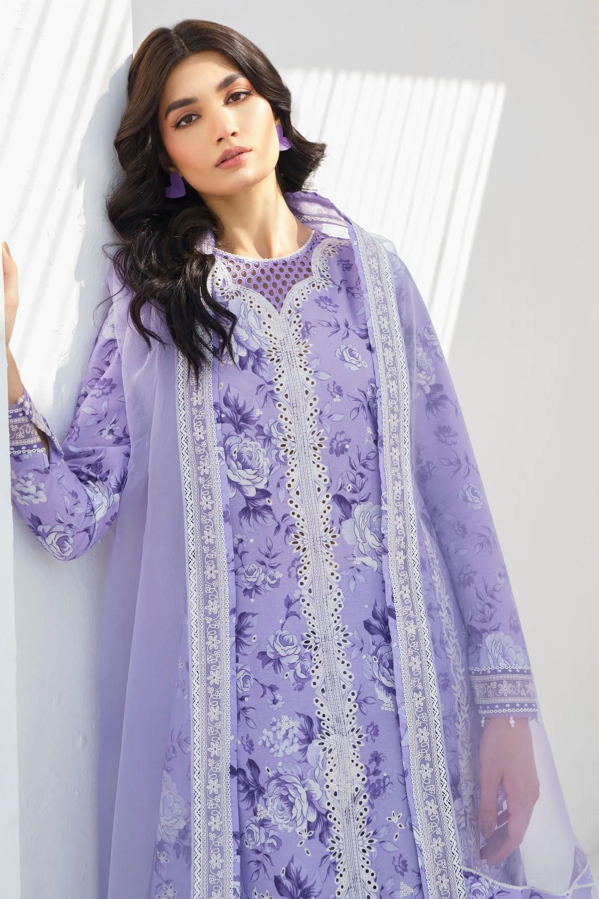 Embroidered Lawn RTW-1072