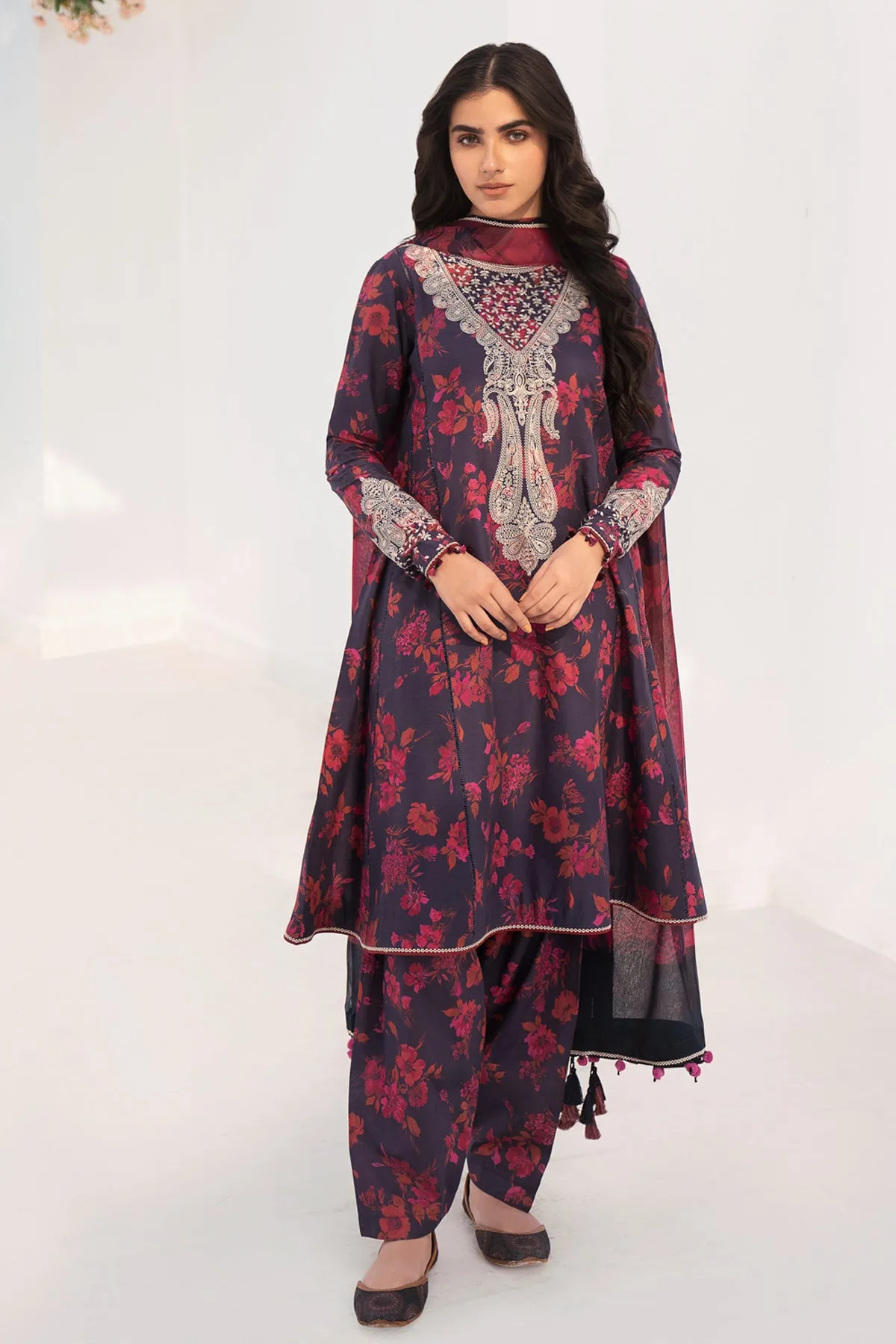 Embroidered Lawn RTW-1085