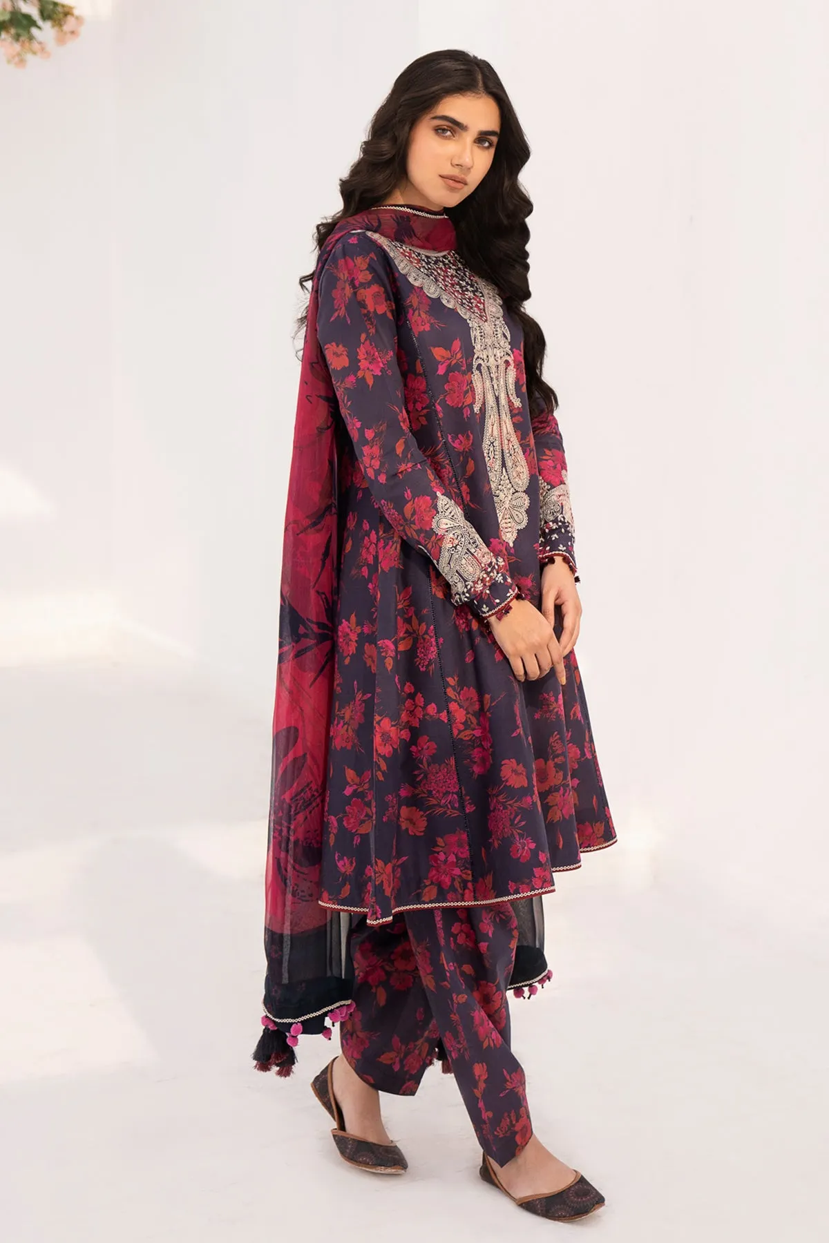 Embroidered Lawn RTW-1085