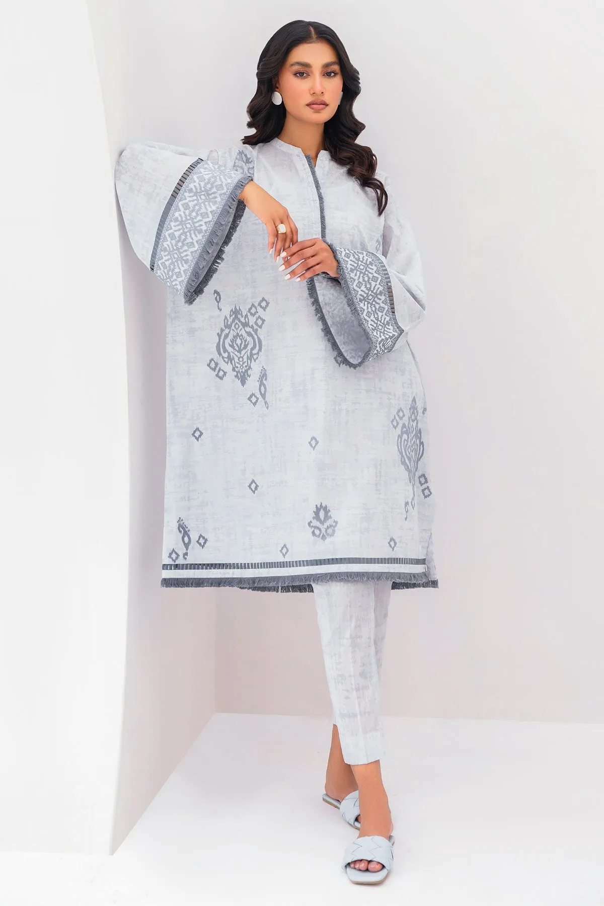 EMBROIDERED LAWN USE-9042