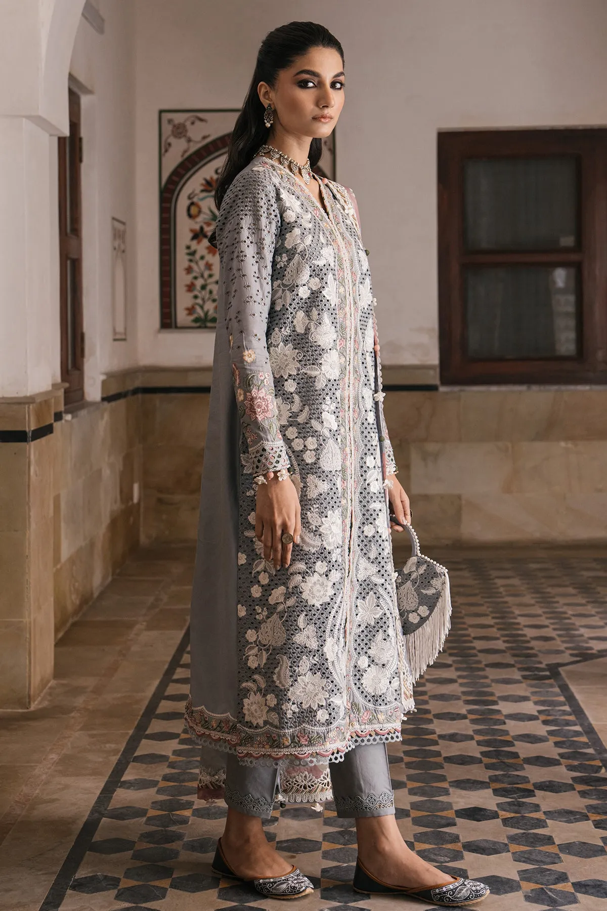 Embroidered Luxury Lawn SL24-D3