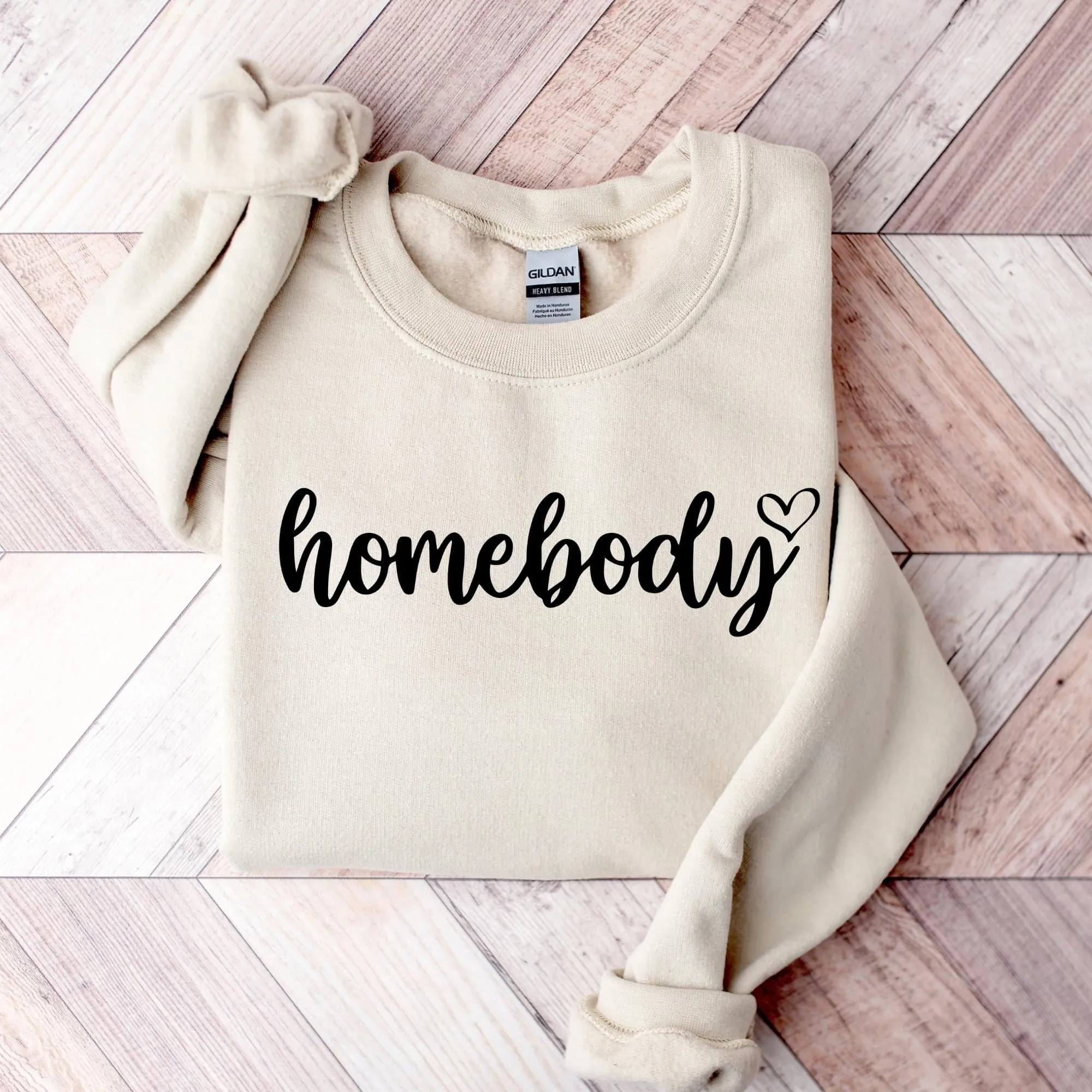 Homebody Heart Graphic Sweatshirt