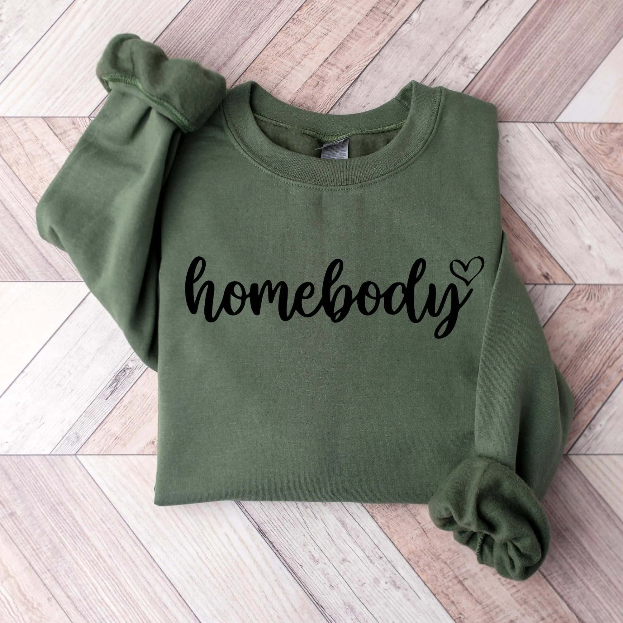 Homebody Heart Graphic Sweatshirt