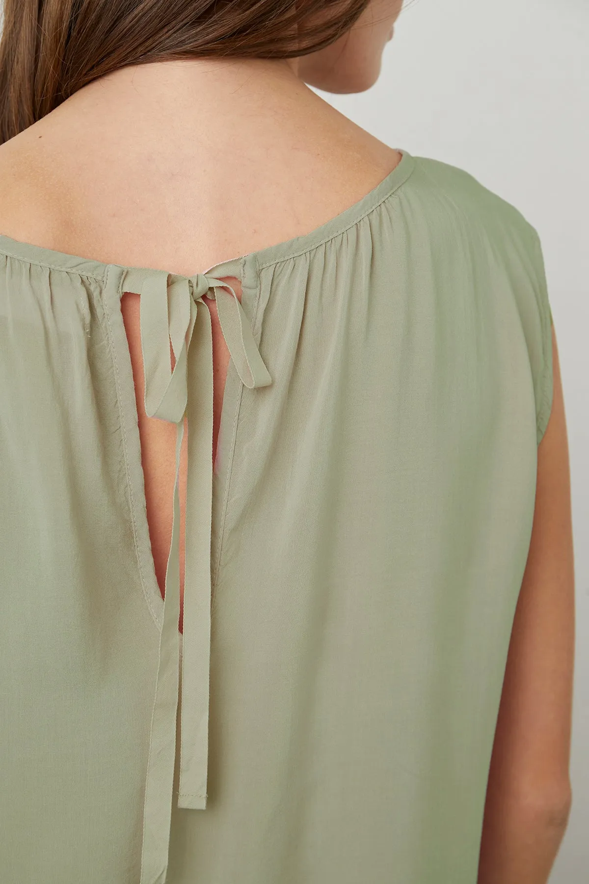 JADE CAP SLEEVE BLOUSE