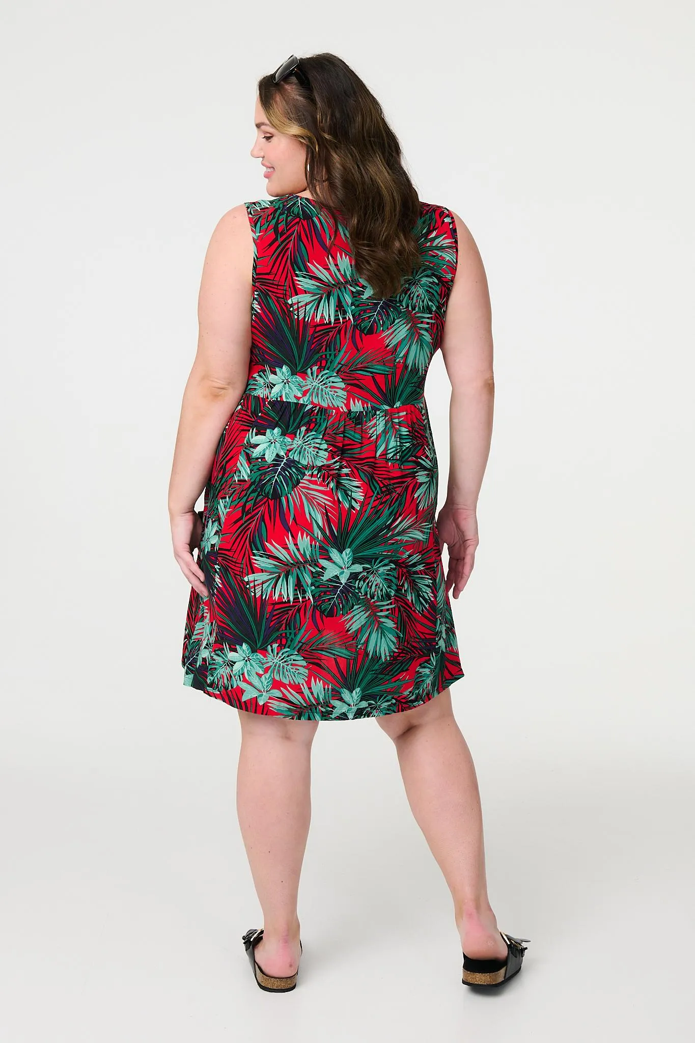 Leaf Print Sleeveless Tunic Dress