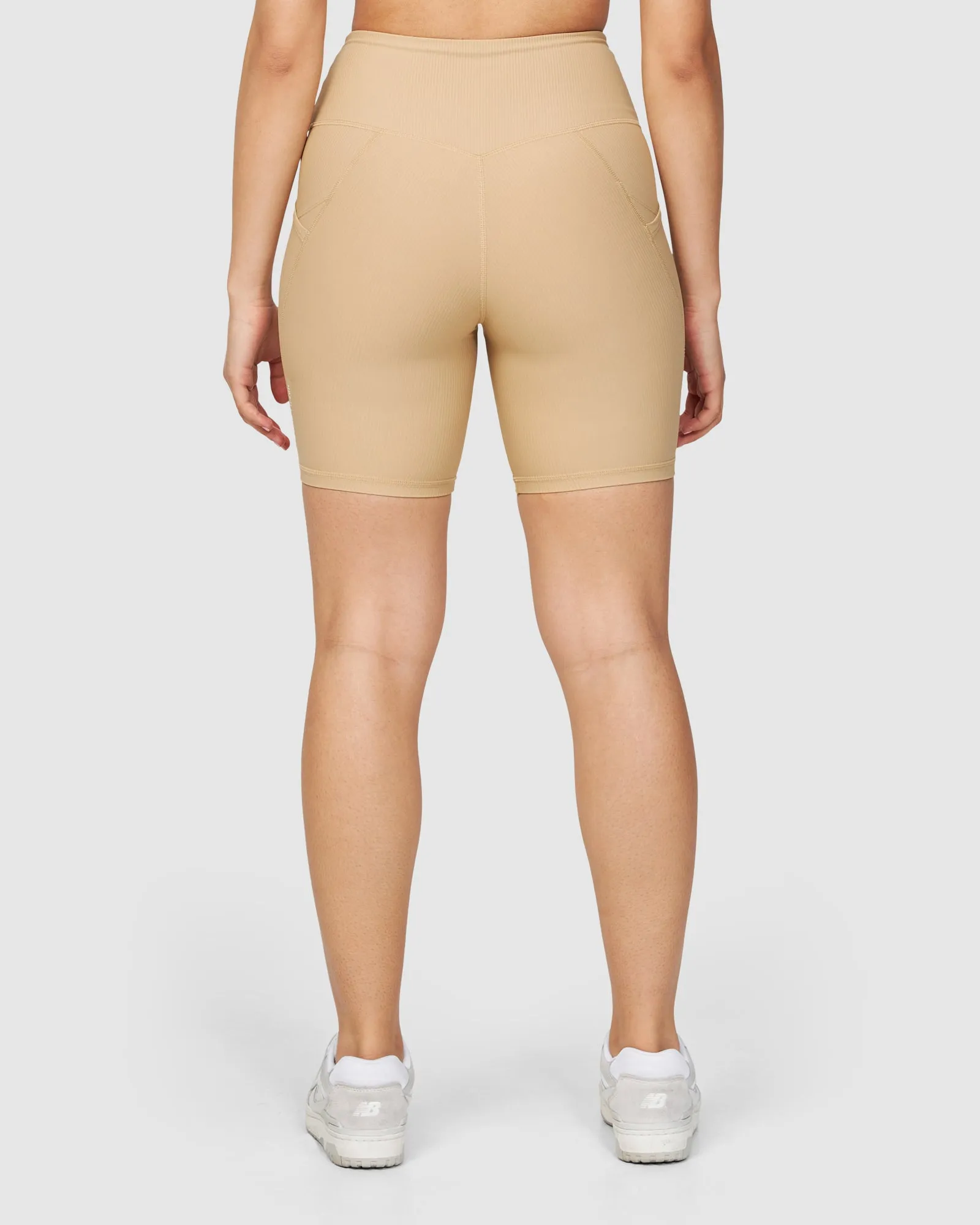 MOVEMENT BIKER SHORTS - DUNE