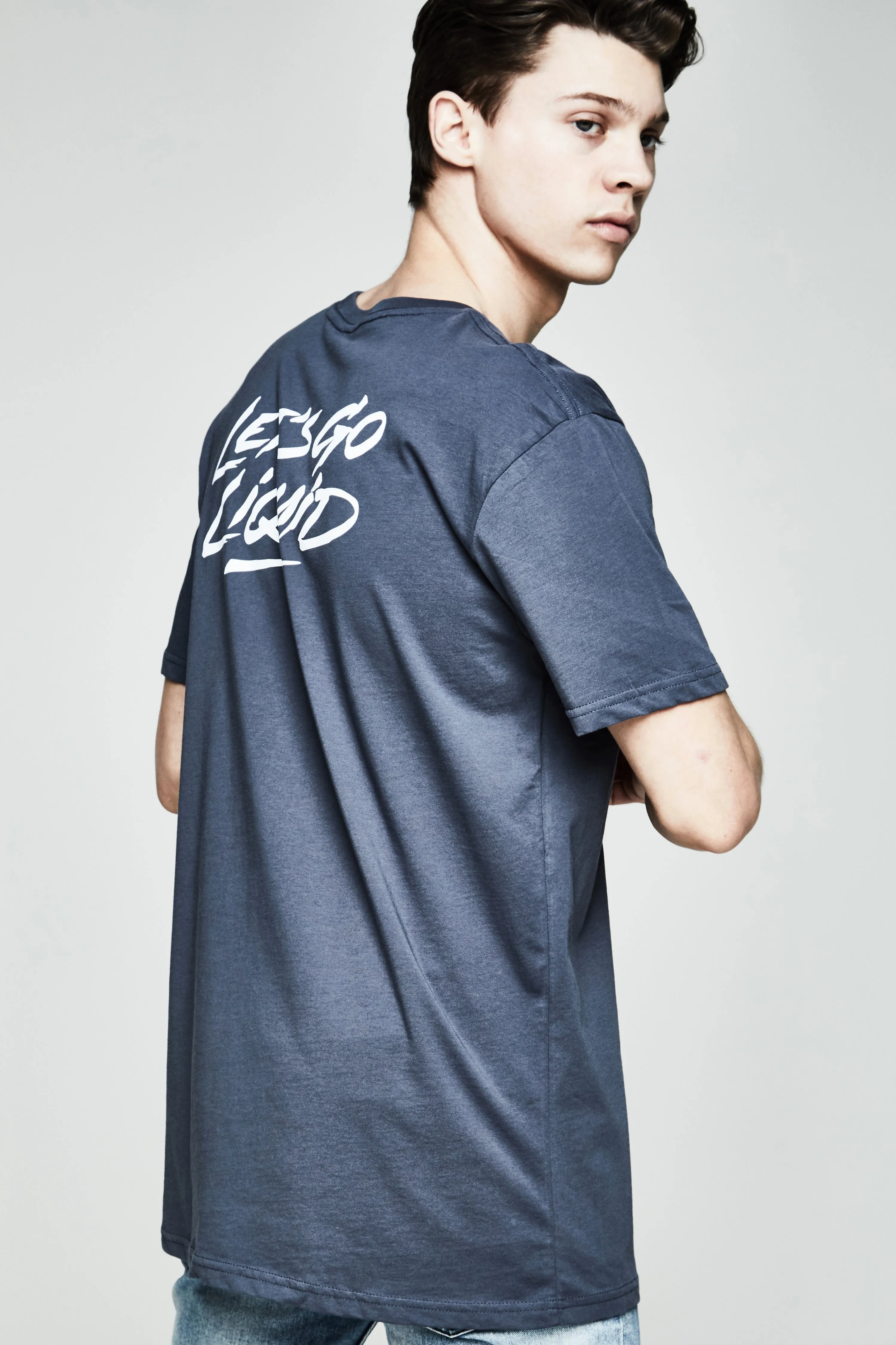 SCRIPT SHORT SLEEVE TEE