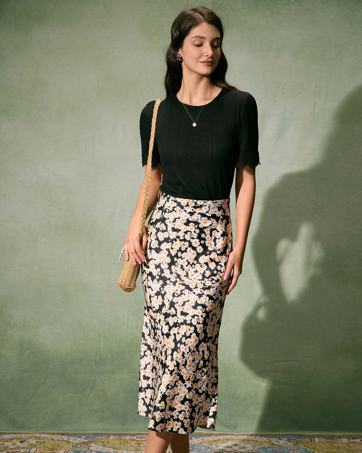 The Black High-Waisted Daisy Floral Midi Skirt