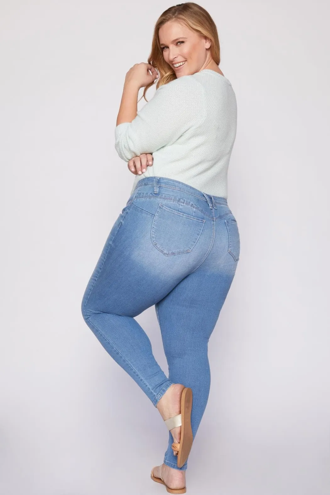 Women's Plus Size WannaBettaButt Skinny Jeans