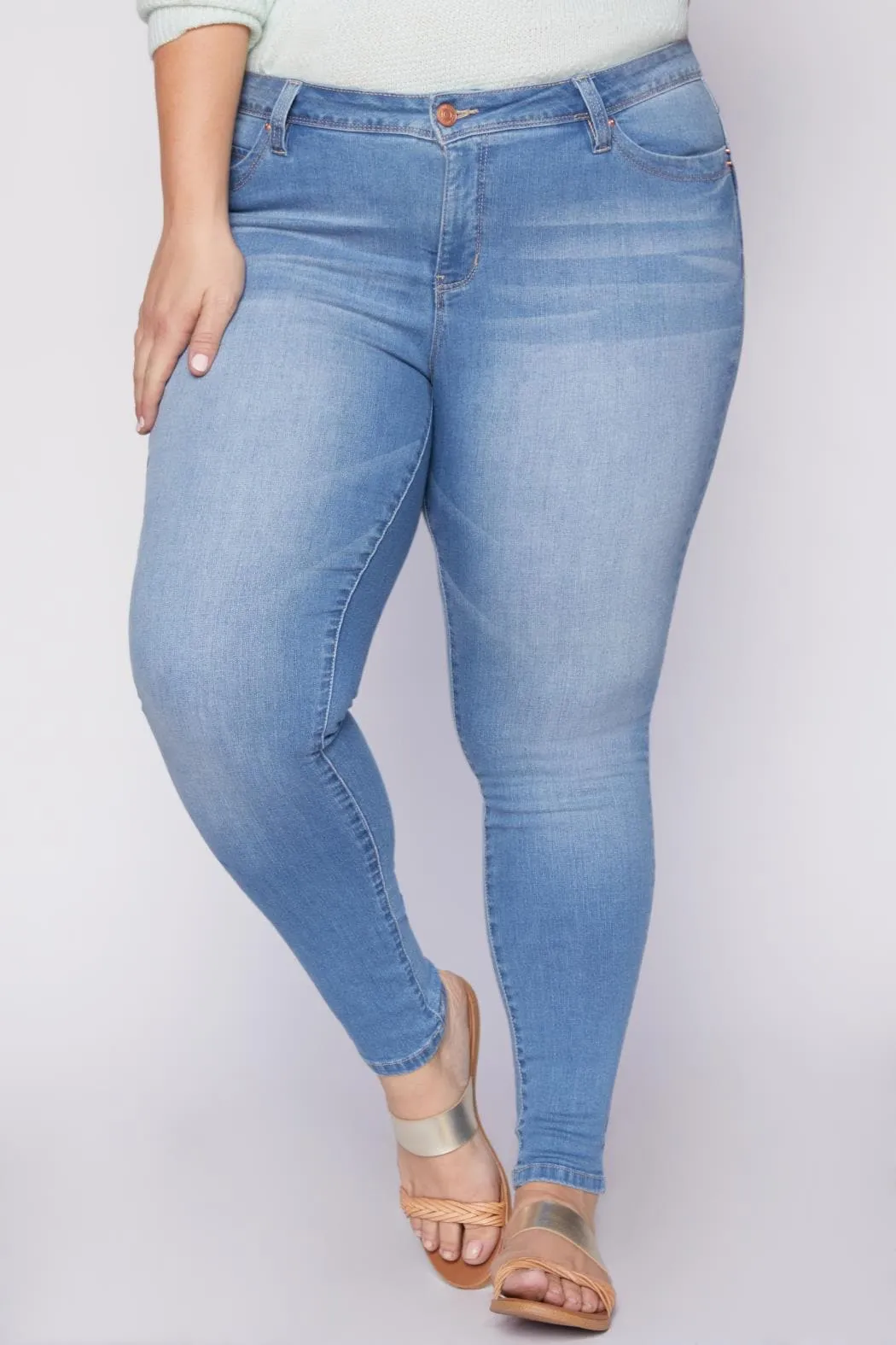 Women's Plus Size WannaBettaButt Skinny Jeans