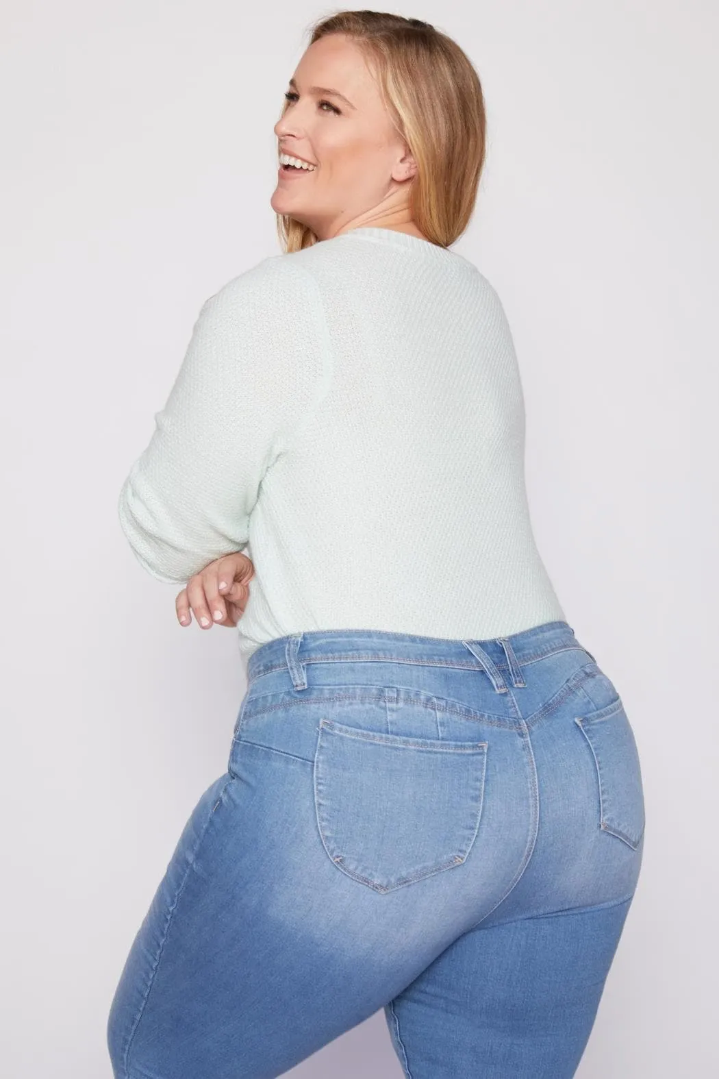 Women's Plus Size WannaBettaButt Skinny Jeans